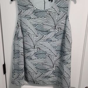 Pleione White and Black Leaf-Print Sleeveless Blouse